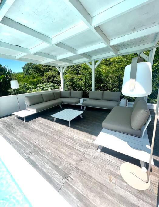 Spacieuse Villa Corossol Avec Piscine Et Jeux Exterieurs Le Gosier  Exterior photo