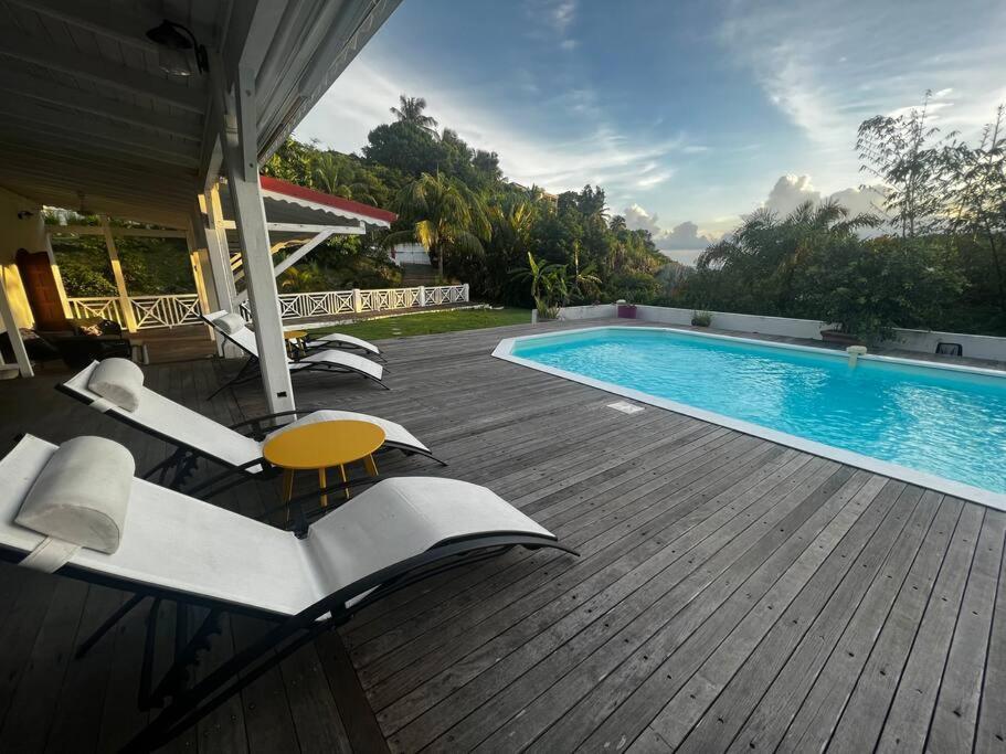 Spacieuse Villa Corossol Avec Piscine Et Jeux Exterieurs Le Gosier  Exterior photo