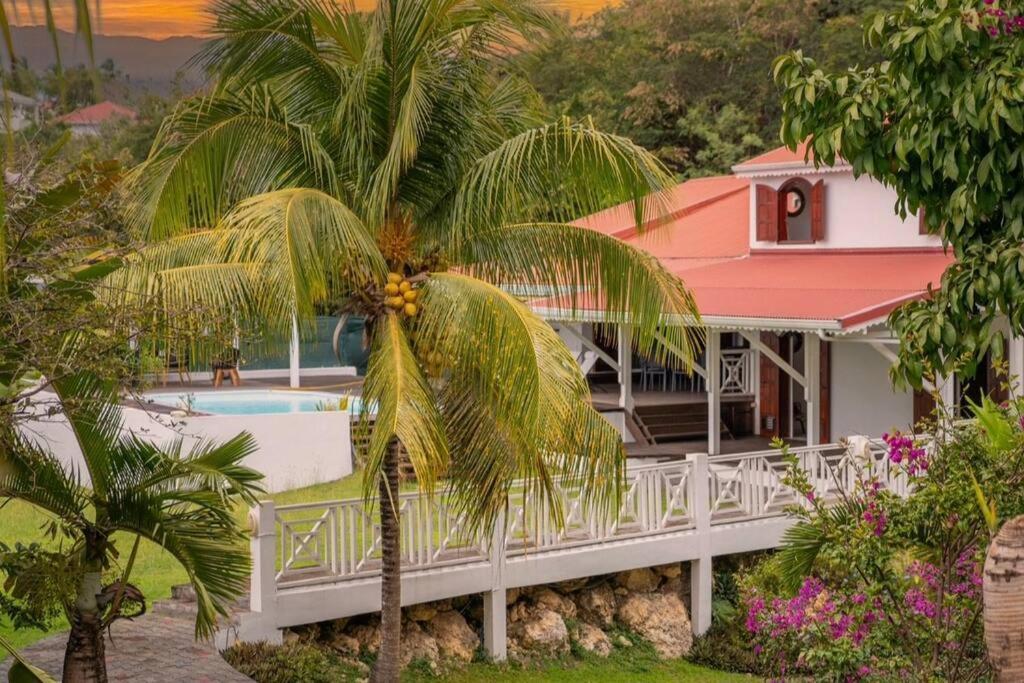Spacieuse Villa Corossol Avec Piscine Et Jeux Exterieurs Le Gosier  Exterior photo